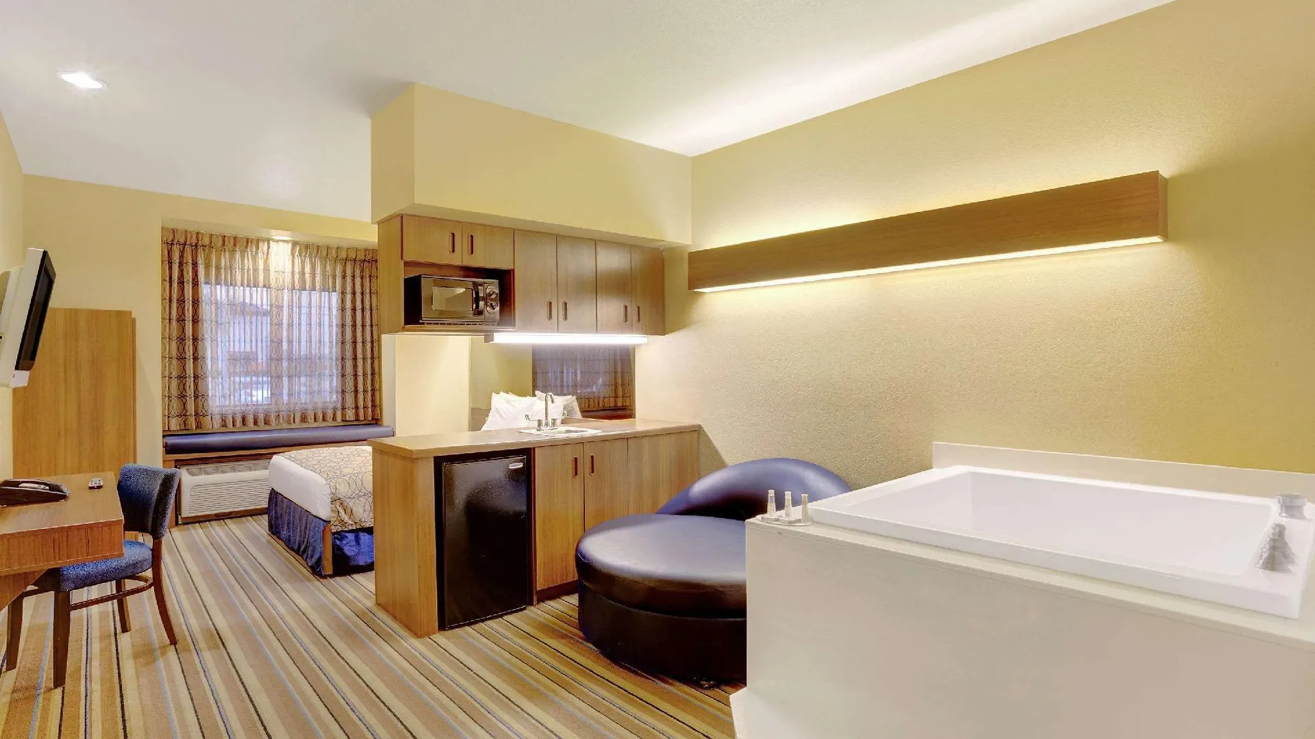 Baymont By Wyndham Las Vegas South Strip Hotel