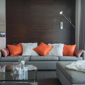 Luxury At Palms Place Aparthotel